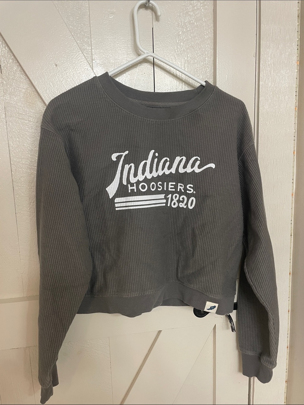 League Unwind Relaxed Lifestyle Crewneck in Charcoal with White Print
